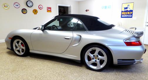 Photo 2 of 14 of 2004 Porsche 911 Carrera